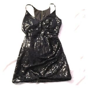 Ultra mini sequined party dress 🎉